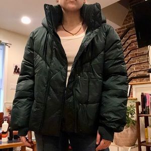 never worn with tags! GAP big puff cropped coat